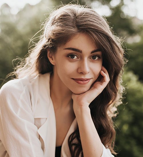 Happy customers sharing their experience with Lens Craft by Aman services